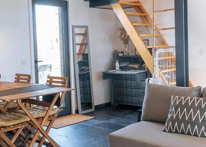 Ria De Aveiro By Mycelia Villa